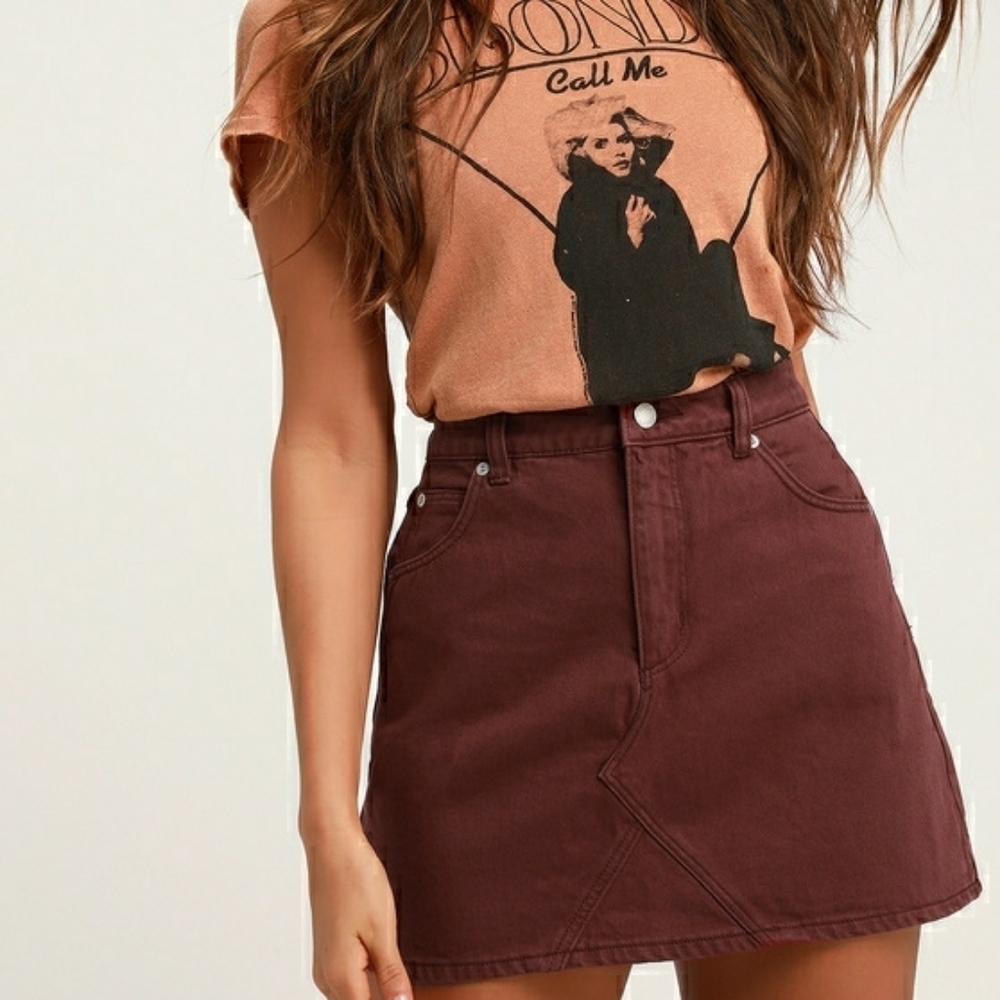 Revolve Rolla’s Claudia Burgundy Denim‎ Mini Skirt Sz 26